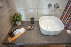 Villa arte with luxury bathroom and zealot toiletries