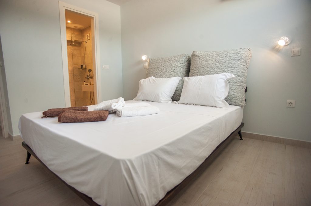Villa Azzurro bedroom with en-suite bathroom, Kefalonia