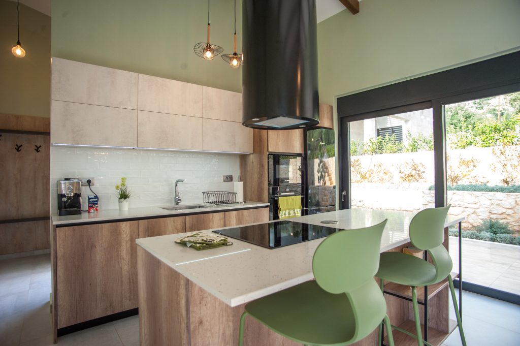 Kitchen with island seating, Villa Arte, Kefalonia