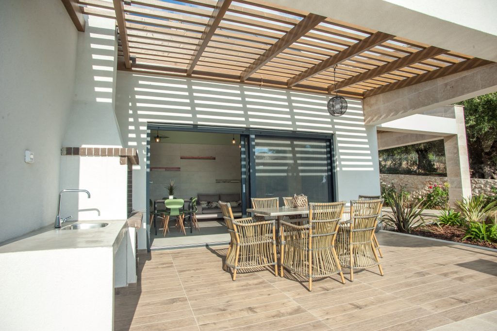 Covered outdoor kitchen and dining area, Villa Arte, Kefalonia