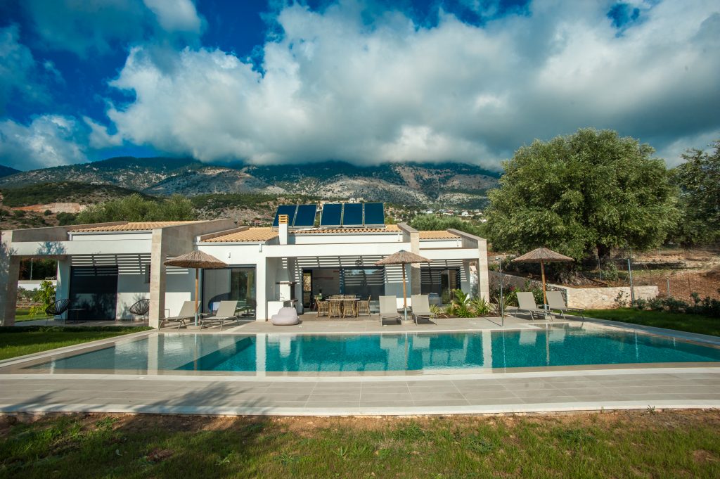 Villa exterior with pool and mountain backdrop, Villa Arte, Kefalonia