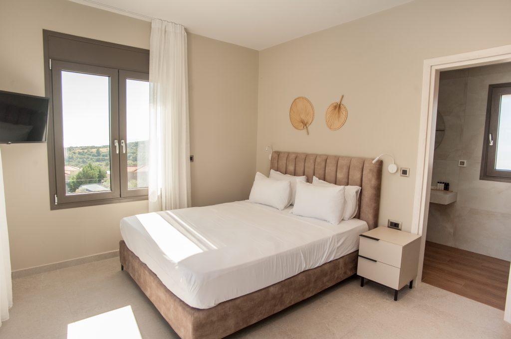 Villa Insieme double bedroom with sea view and en-suite access, Kefalonia
